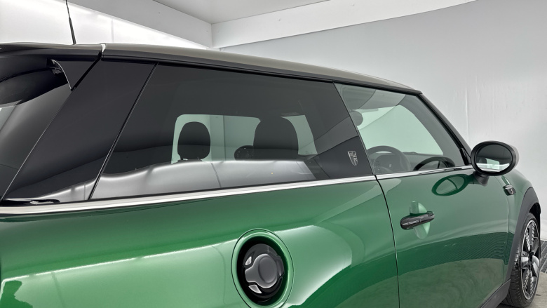 MINI Hatchback 2.0 Cooper S Exclusive 3dr Auto Petrol Hatchback